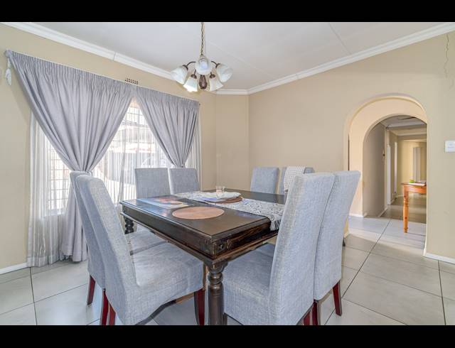 4 BEDROOM HOUSE FOR SALE IN RANDPARK RIDGE